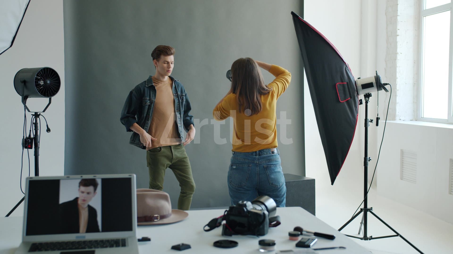 Pictures Posing