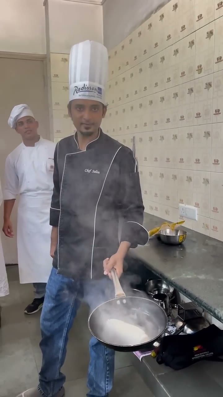 Flambé🔥 #ihm #hotelmanagement #chef - Sejal Dhondale (720p, h264)